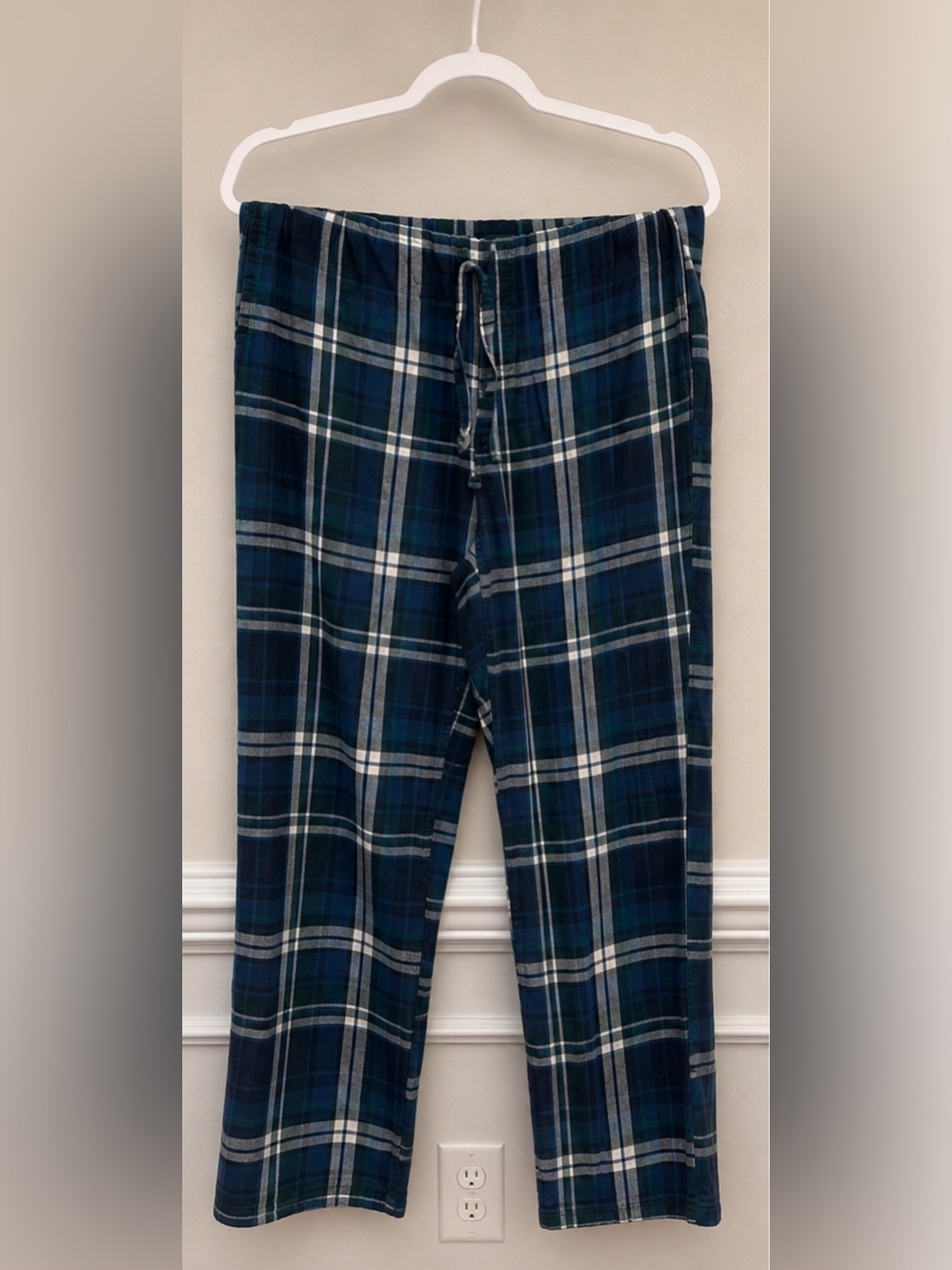 Eddie Bauer Navy and Green Plaid Lounge Joggers